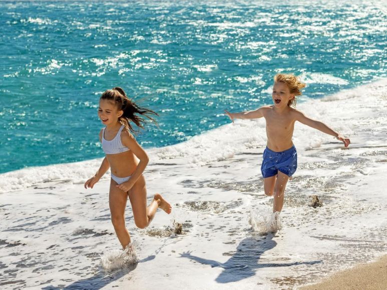 Майски празници в ATLANTIQUE HOLIDAY CLUB 3*, с автобус от София - 7 нощувки, вкл. разходка с корабче